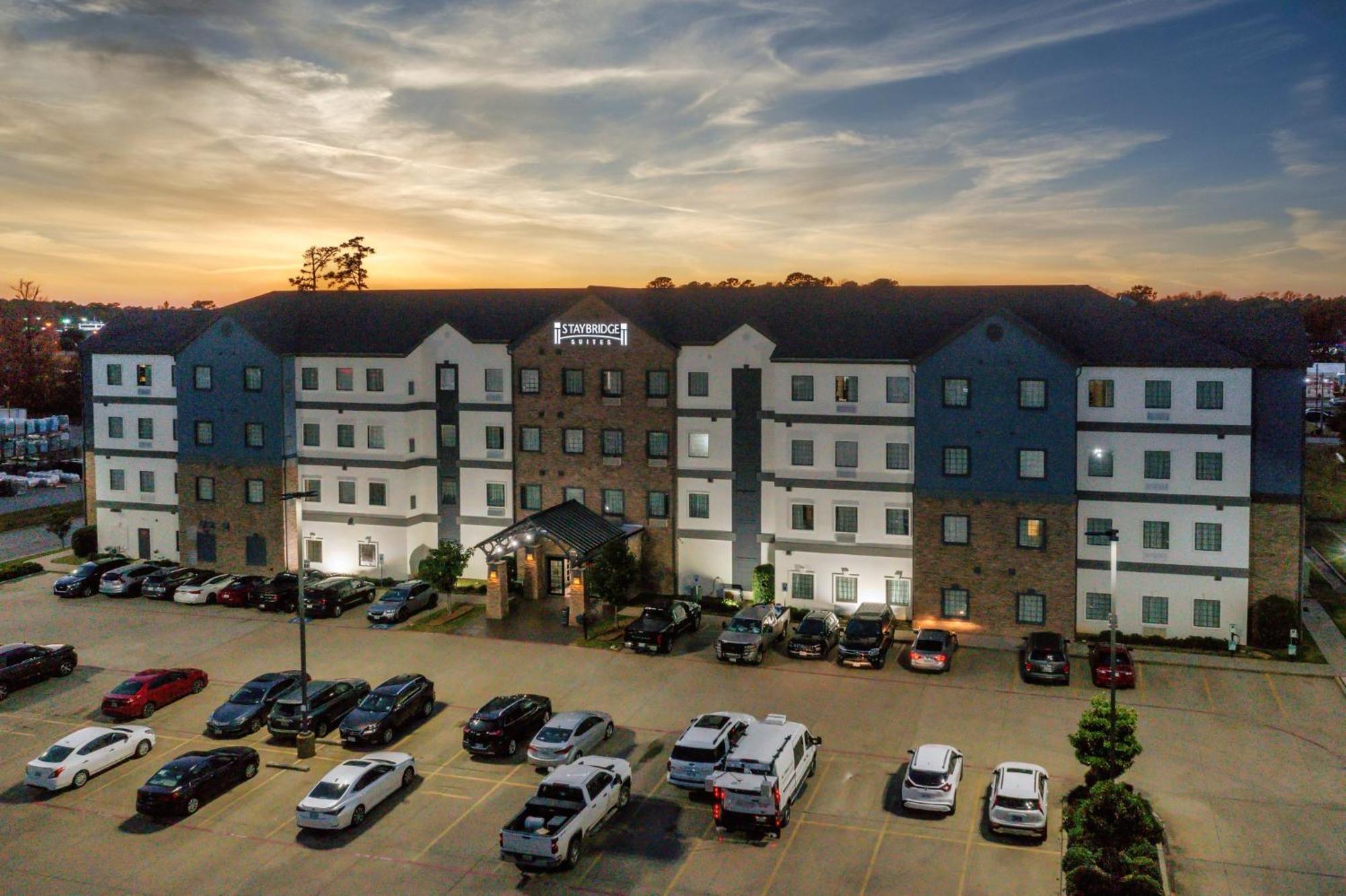 Hotel Staybridge By Ihg 3*