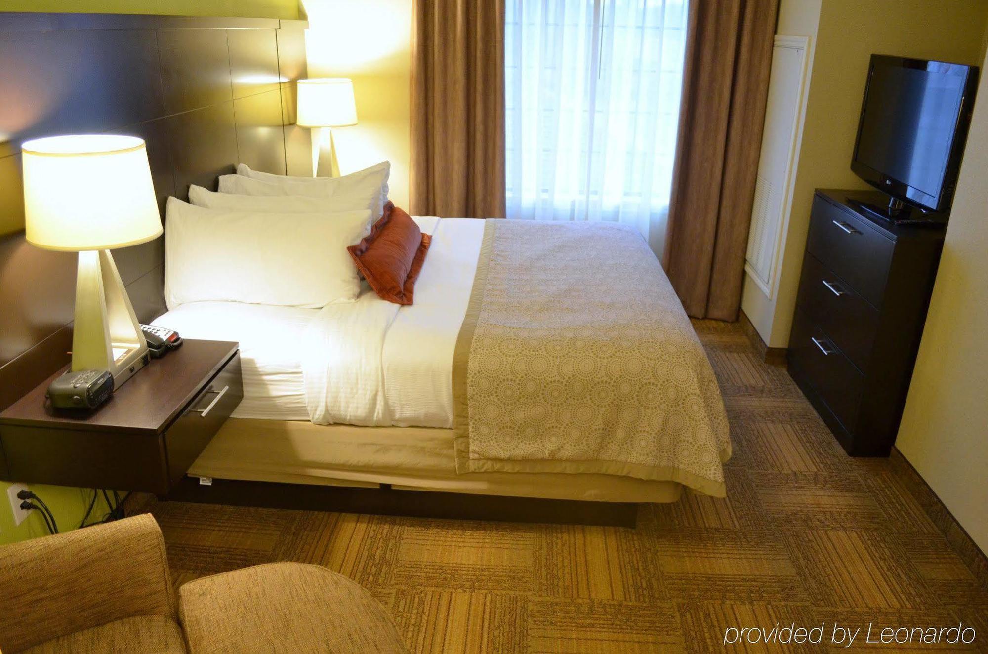 Hotel Staybridge By Ihg 3*