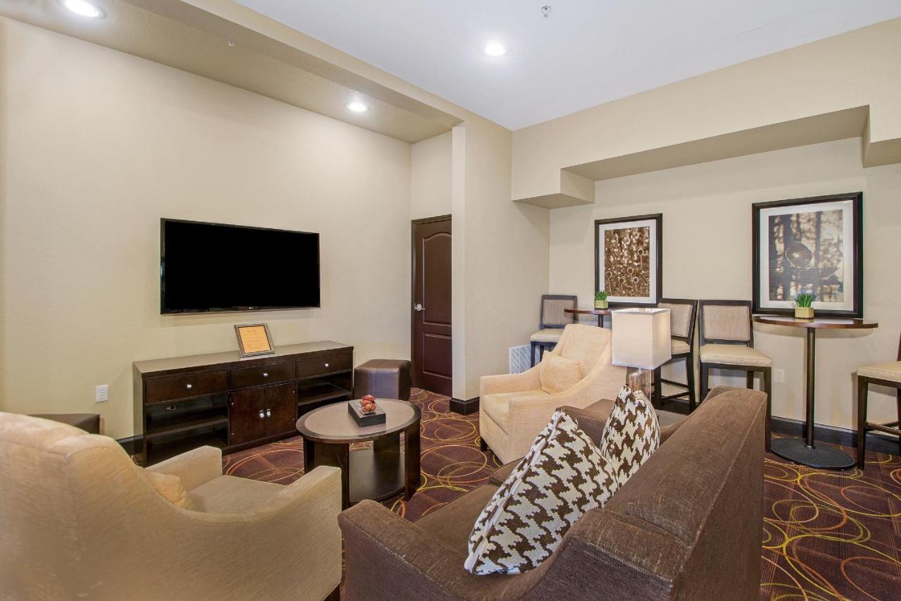 Staybridge By Ihg 3*