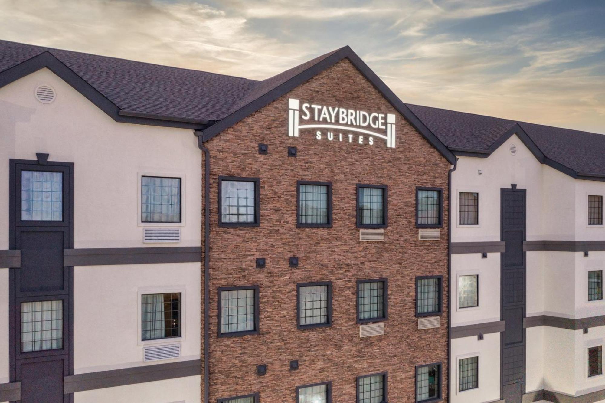 Hotel Staybridge By Ihg 3*