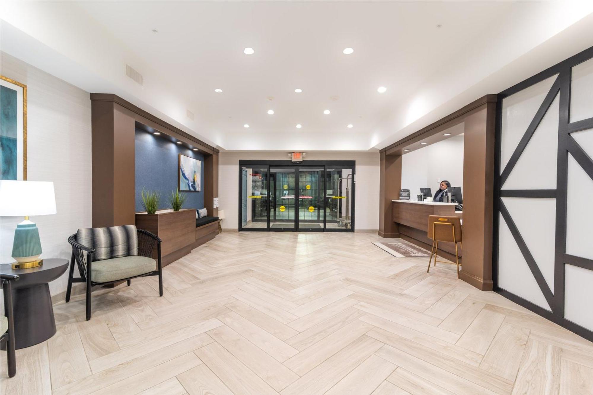 Staybridge By Ihg Hotel