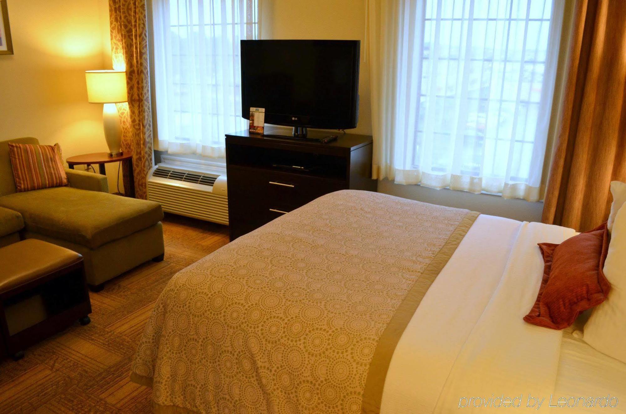 Staybridge By Ihg Hotel 3*